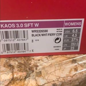Wilson KAOS 3.0 size 6.5 US